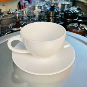 Tea cups with saucer 